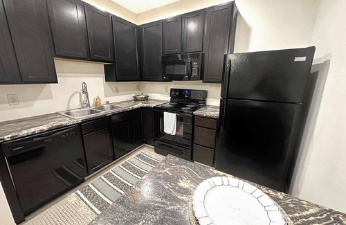 Historic Downtown La Crosse Apartment | Central Downtown Stay with flex space