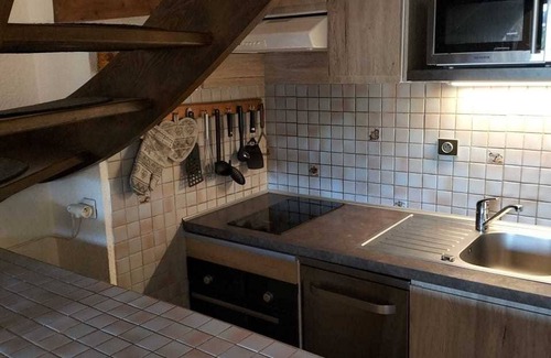 Les Carroz-d'Araches Apartment | Central Duplex 6p, 750m to slopes, WiFi, Parking, South-facing Balcony