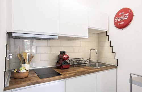 Flaminio House | Central, elegant apartment fully furnished in a stately building.