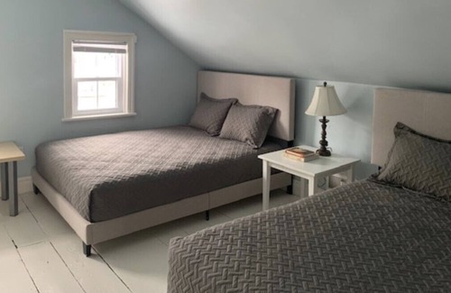 Elora House | Central Elora Private Get - A - Way