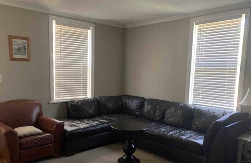 Elora House | Central Elora Private Get - A - Way