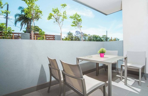 Epping Apartment | Central Epping Retreat | Walk to Train, Dining, Shops