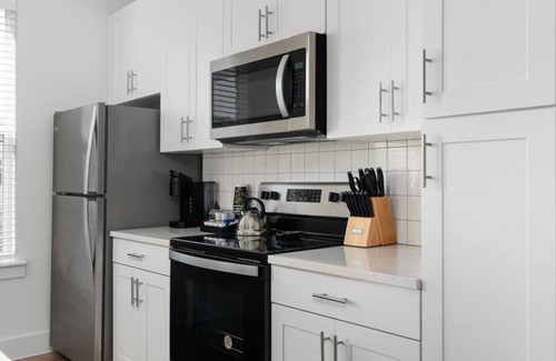 Pflugerville Apartment | Central Escape:Gym, Coffee Bar, & Perfect Location