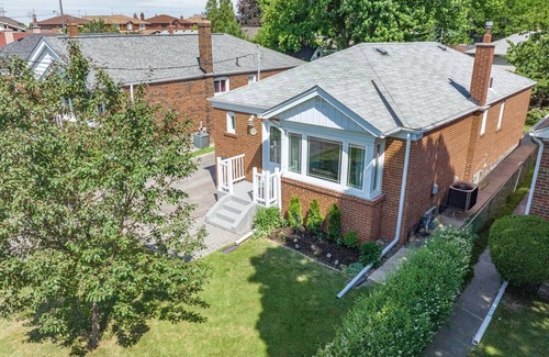 Islington - City Centre West House | Central Etobicoke Bedroom - near Subway Station