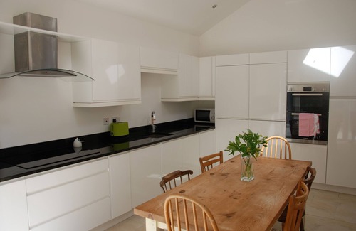 Maenporth House | Central Falmouth, Spacious garden. Parking for 2 cars.