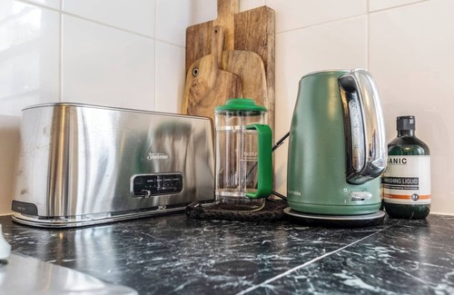 Parkville Apartment | Central Flair Cultural Vibrancy and Historical Charm