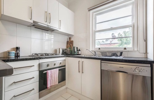 Parkville Apartment | Central Flair Cultural Vibrancy and Historical Charm