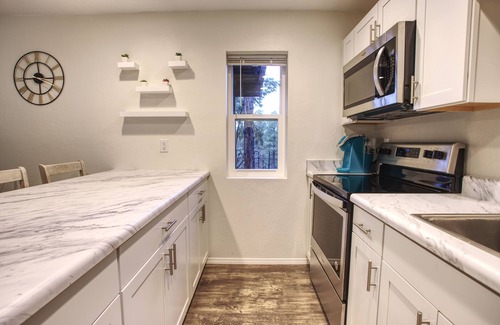 Flagstaff House | Central FLG,1BR-1BA, Private Entrance, close to downtown, Easy to Snowbowl, NAU