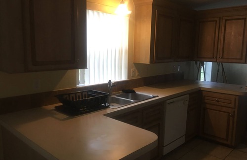 Belleview House | Central Florida Location 1 1/2 hours to Orlando, Tampa, Daytona, St. Augustine