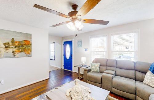 Galveston House | Central Galveston Cottage