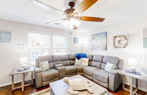 Galveston House | Central Galveston Cottage