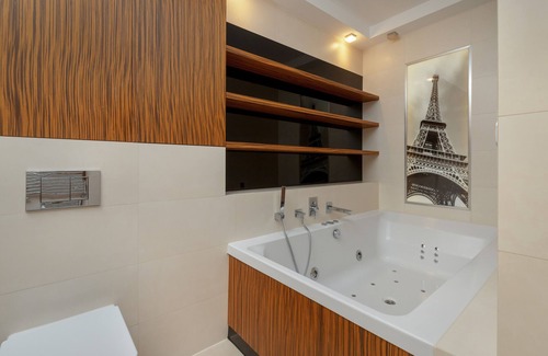 Srodmiescie Apartment | Central Gdynia | 3 Bedrooms | Parking | Świętego Wojciecha