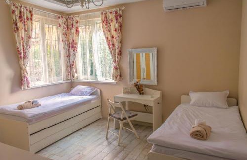 Sofia City Center Apartment | Central Groove - Family, Work, Travel