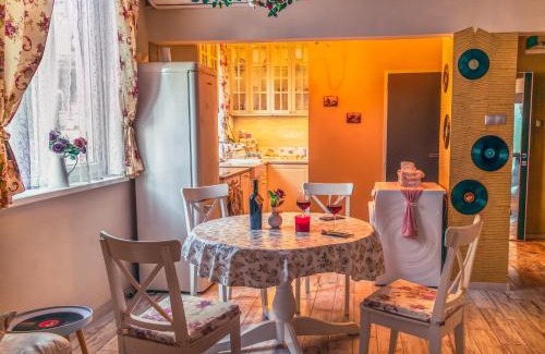 Sofia City Center Apartment | Central Groove - Family, Work, Travel
