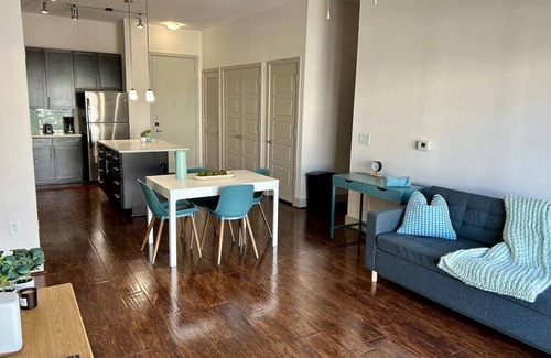 Washington Ave./ Memorial Park Apartment | Central Heights functional 2/2 Long-term Condo