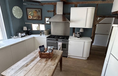 Henley-on-Thames House | Central Henley House With Parking