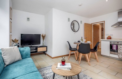 Farringdon Apartment | Central Holborn, lovely and bright apartment for 4, Air-Con