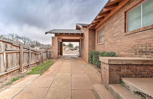 North Overton Cottage | Central Home 1 Mi to Texas Tech + by Dtwn Lubbock