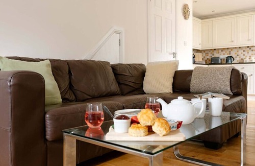Chysauster House | Central Home Near The Sea and Town with 2 Bedrooms