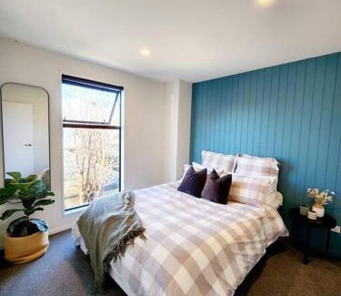 Spreydon Apartment | Central Home with Internal Garage - Close to CBD!