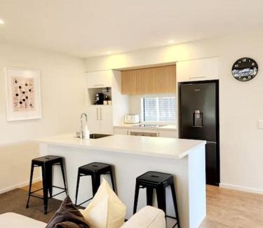 Spreydon Apartment | Central Home with Internal Garage - Close to CBD!