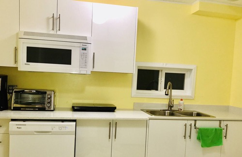 Guildford House | Central HomeStay near Vancouver