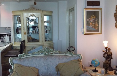 Kyrenia Apartment | CENTRAL HOTEL STYLE FLAT ALL MOD CONS