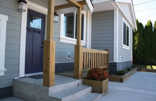 Promontory House | Central House