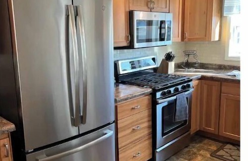 Bluffton House | Central HousenHome Away From Home!