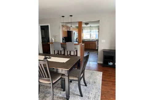 Bluffton House | Central HousenHome Away From Home!