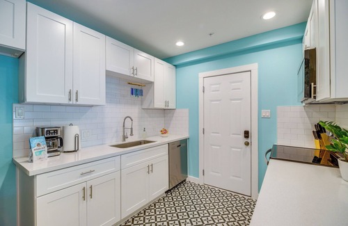 Montrose Apartment | Central Houston Apartment w/Furnished Patio!