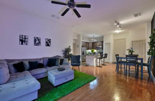 Astrodome Apartment | Central Houston Stay - Walk to NRG Stadium, Relax by the Pool, and More!