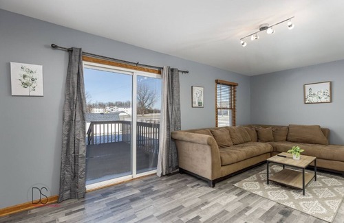 Graymont Villa | Central IL Peaceful Getaway - Pet Friendly!