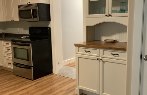 Stratford Apartment | Central island location minutes to Charlottetown