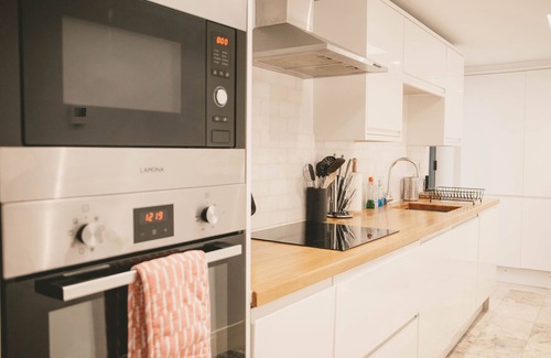 Kingsbridge Cottage | Central Kingsbridge 2 Bedroom Modern Dog Friendly Cottage