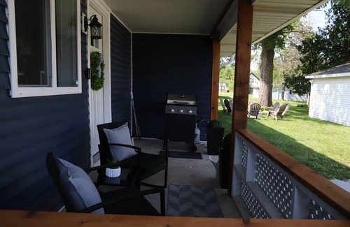 Central Lake House | Central Lake Escape -4Beds, Lake, Boat, Golf, Hike, Bike FUN! Booking now!