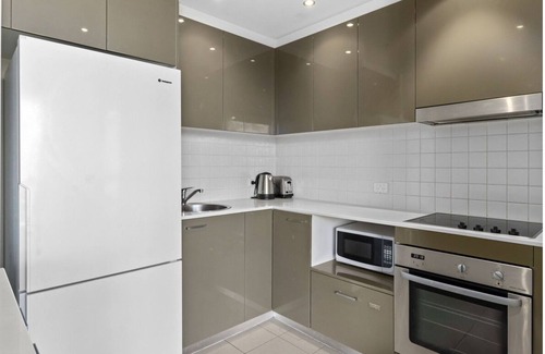 City West Apartment | Central Lakeview Apartments