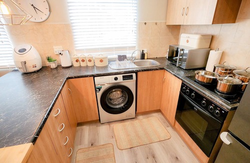 Paarl Apartment | Central located on the Main rd, fully equiped apartment.