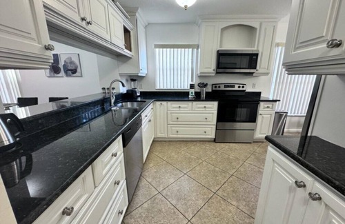 Indian Wells House | Central Located Pool Home near Disney & Malls