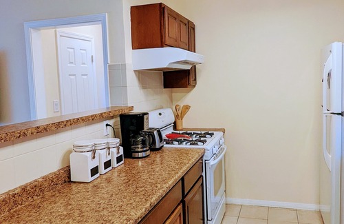 Serra Mesa House | Central location - 3br/2ba. Stay weekly. Clean, safe, quiet.