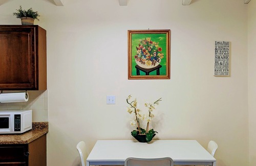 Serra Mesa House | Central location - 3br/2ba. Stay weekly. Clean, safe, quiet.