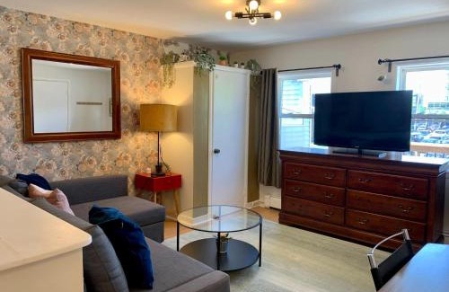 North End Apartment | Central Location Cozy and Well-Equipped, Unit #3