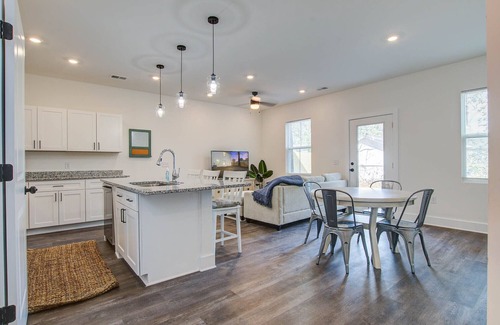 Hanahan House | Central location - Dog Friendly w/YARD! #3