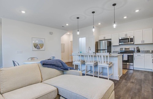 Hanahan House | Central location - Dog Friendly w/YARD! #3