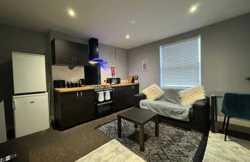 Saint Paul's Apartment | Central Location*Long Stay Discounts
