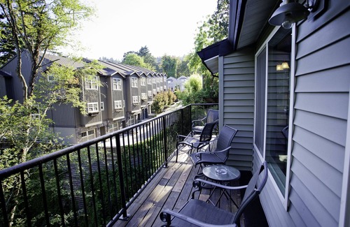 Corbett - Terwilliger - Lair Hill Apartment | Central, Lofty Tree Views