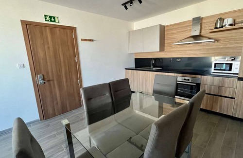 San Gwann Apartment | ★ Central LUX Apartment ★ w/POOL & 20m² terrace ➞