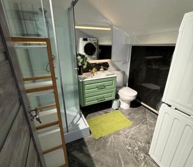Roman Apartment | CENTRAL LUXURy REZIDENCE