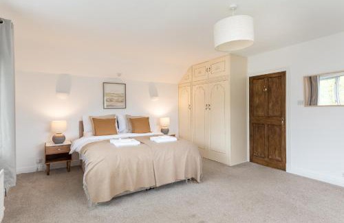 Malham House | Central Malham Wellbeing Escape, 4-bed house with yoga studio