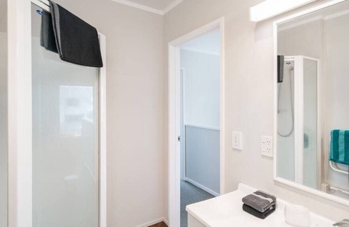 Manukau City Apartment | Central Manukau Escape